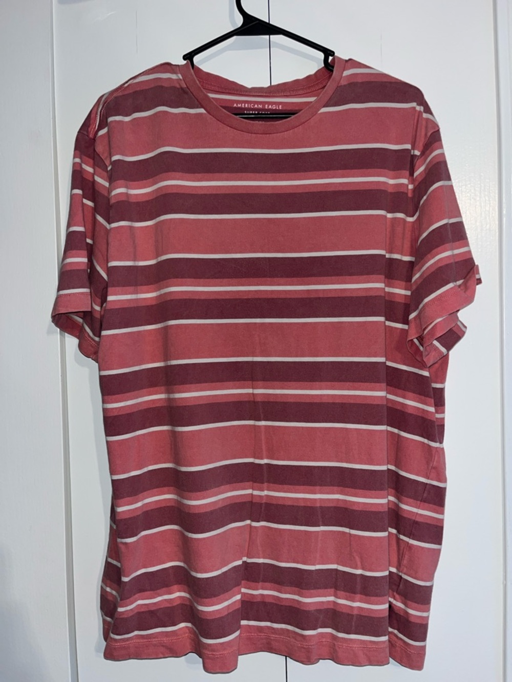 American Eagle Outfitters Men's Striped Crewneck T-Shirt in Rose and Maroon